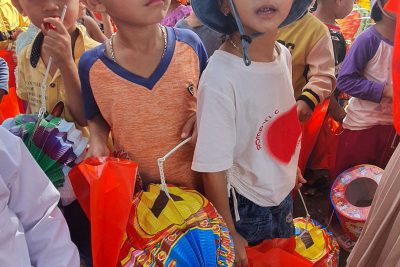 Tết Trung thu rộn ràng. Ấm áp tình yêu thương. Chân thành cảm ơn những tình cảm của các nhà tài trợ, các mạnh thường quân đã dành cho học sinh trường TH Y Ngông, các em thật sự đã có những niềm vui và hạnh phúc không thể diễn tả bằng lời….Xin trân trọng cảm ơn!